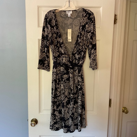 LOFT Petite Wrap Dress Black Tan Floral Ribbon Tie V Neck 3/4 Sleeve Sz 14P NWT - Picture 1 of 7